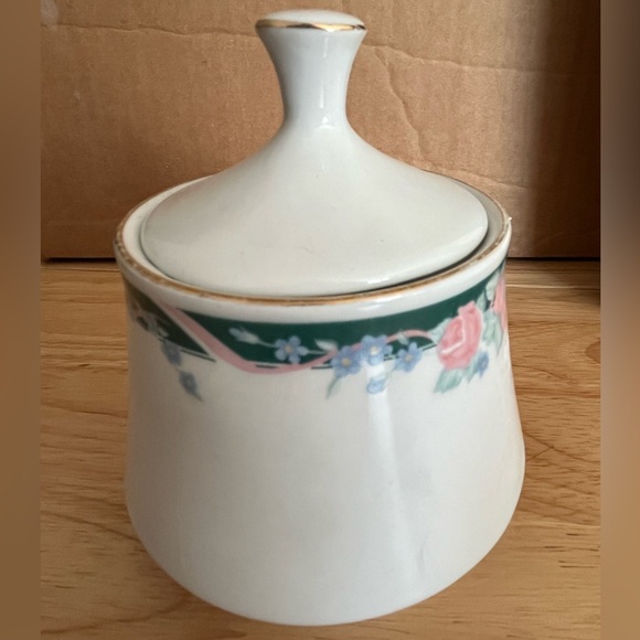 Tienshan Fine China Tea Pot set - Picture 5 of 7